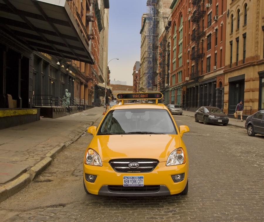  Kia Rondo Taxi 2007 года  (фото 37 из 45)